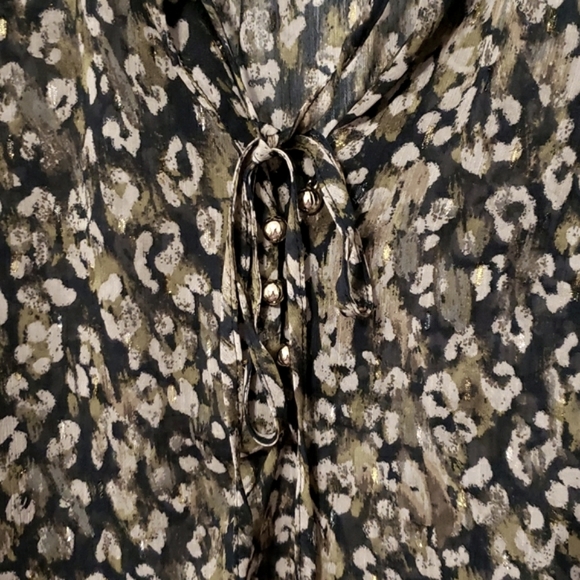 WOMENS SHEER ANIMAL PRINT LONG SLEEVED BLOUSE. NEW WITH TAGS - Picture 5 of 14